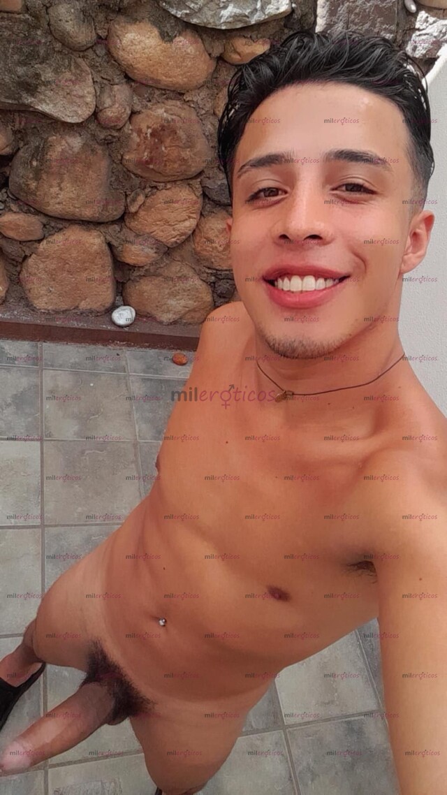 FOTOS DE JOVEN COLOMBIANO, COMPLACIENTE Y VERGON!!!