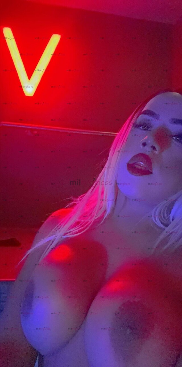 FOTOS DE TU NENA CHICA CON REGALO EN MEDIO DE LAS PIERNAS