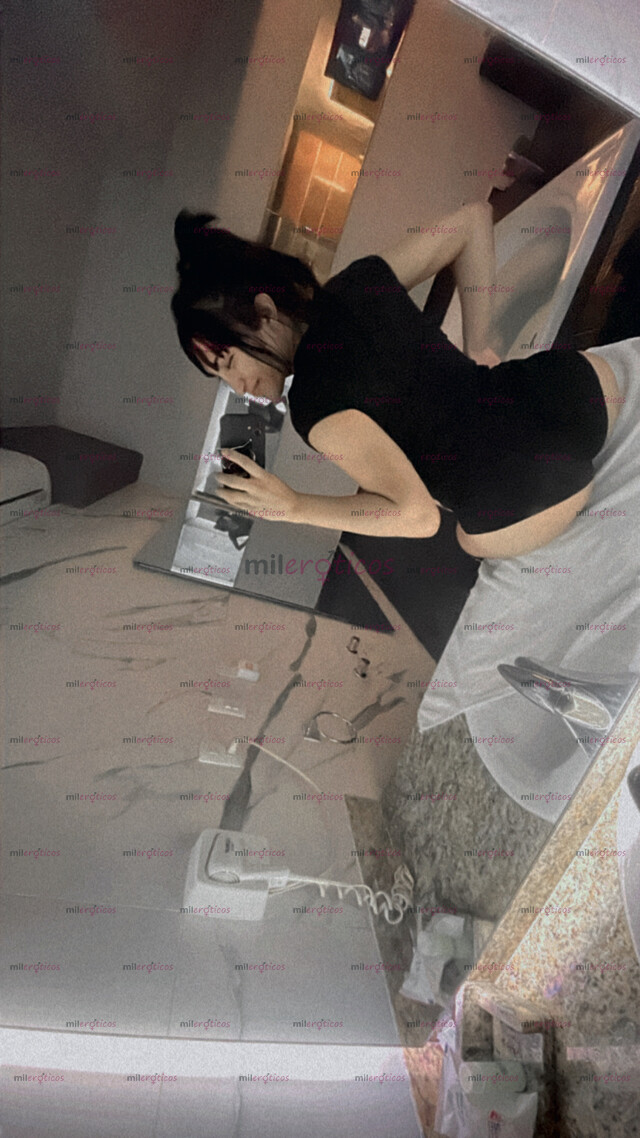 FOTOS DE HERMOSA Y JOVEN CHICA TRANS , OFRECE SU MARAVILLOSO SERVICIO PARA ADUL.