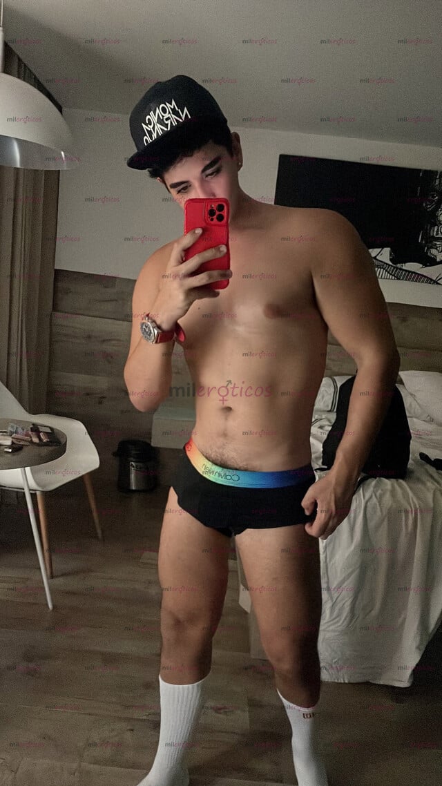 FOTOS DE SOY ACTIVO LA MAYORÍA DE LAS VECES, ME LATEN LOS TRÍOS FETICHES D
