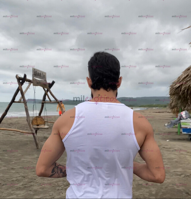 FOTOS DE FLACO BARBADO DE GIMNASIO DISPONIBLE PARA TI