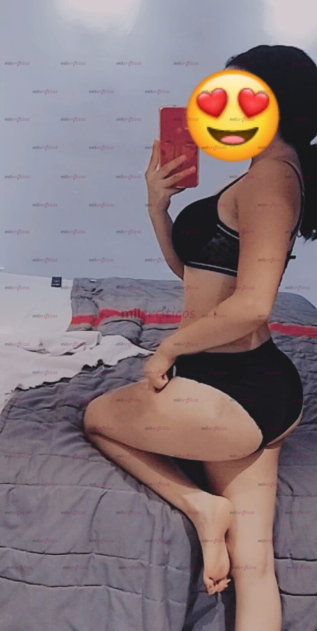 FOTOS DE ANDREA 18 AÑOS NUEVA EN EL AMBIENTE Y EN TU CIUDADDISPUESTA A SACARTE LA LECHITA