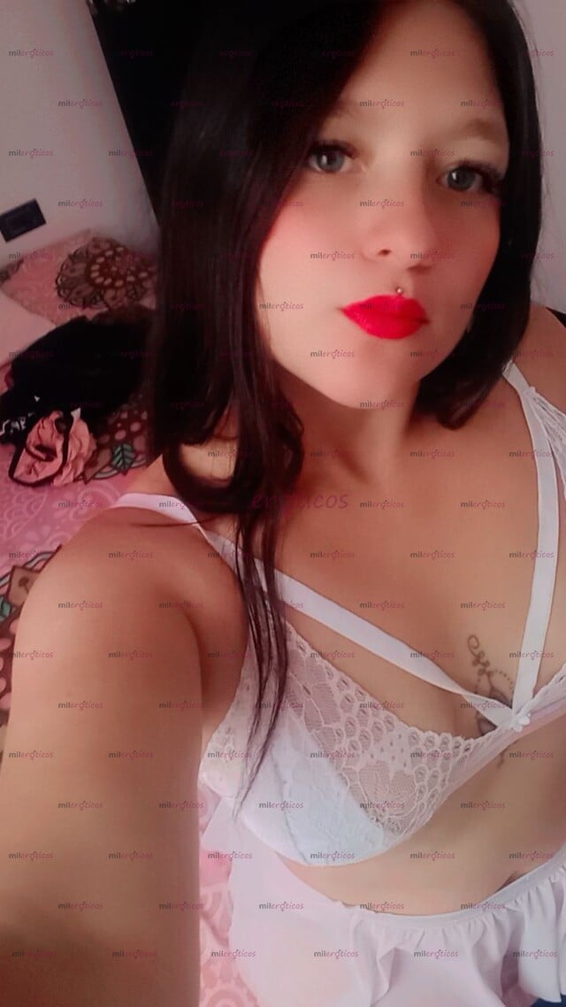 FOTOS DE MONITA RICA QUE LE ENCANTA CHUPAR VERGAS BIEN ENSALIVADO.. QUE RICO BEBE