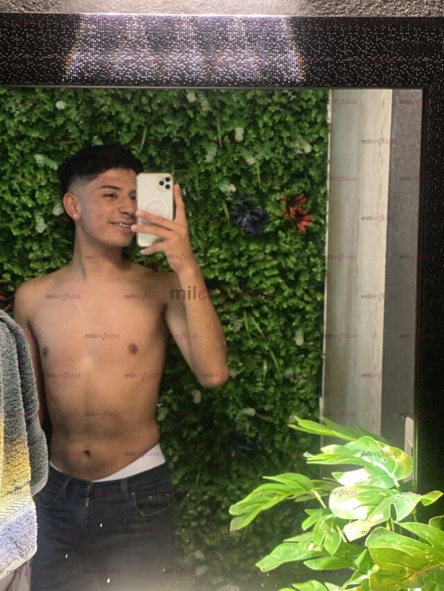 FOTOS DE CHICO DELGADO DE CUERPO TONIFICADO Y MUY CALIENTE