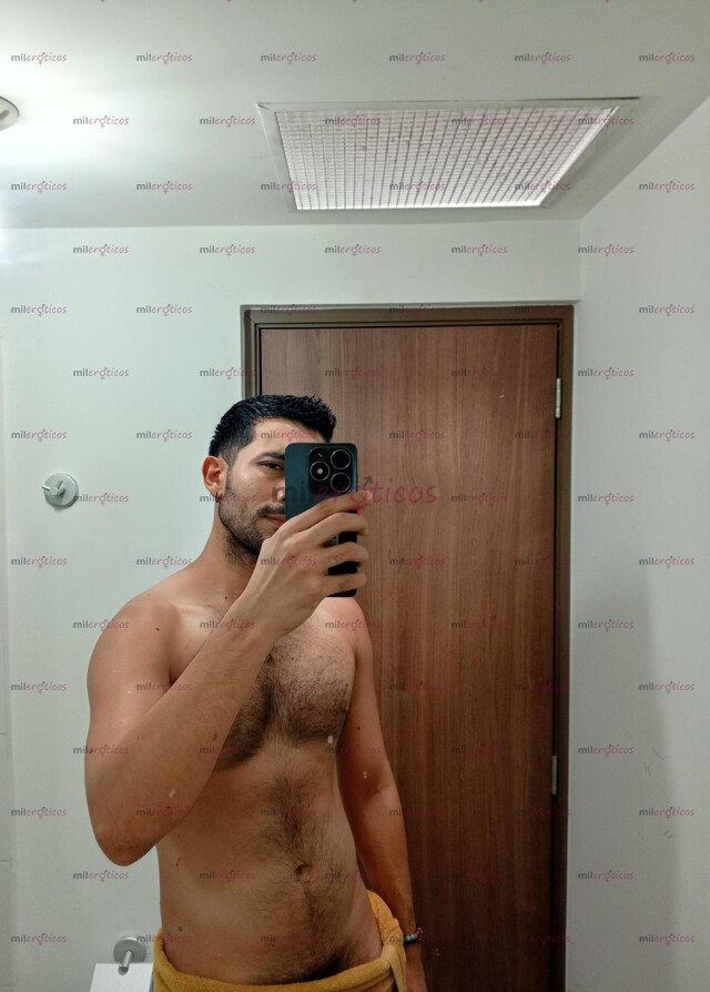 FOTOS DE JOVEN ESBELTO , VELLUDO , COMPLACIENTE , VERGON , VERSATIL