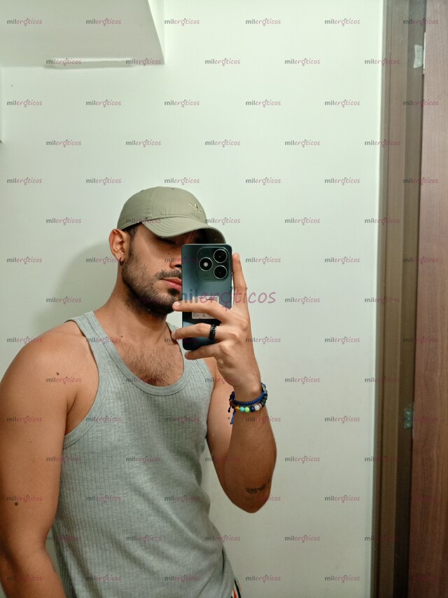 FOTOS DE JOVEN ESBELTO , VELLUDO , COMPLACIENTE , VERGON , VERSATIL