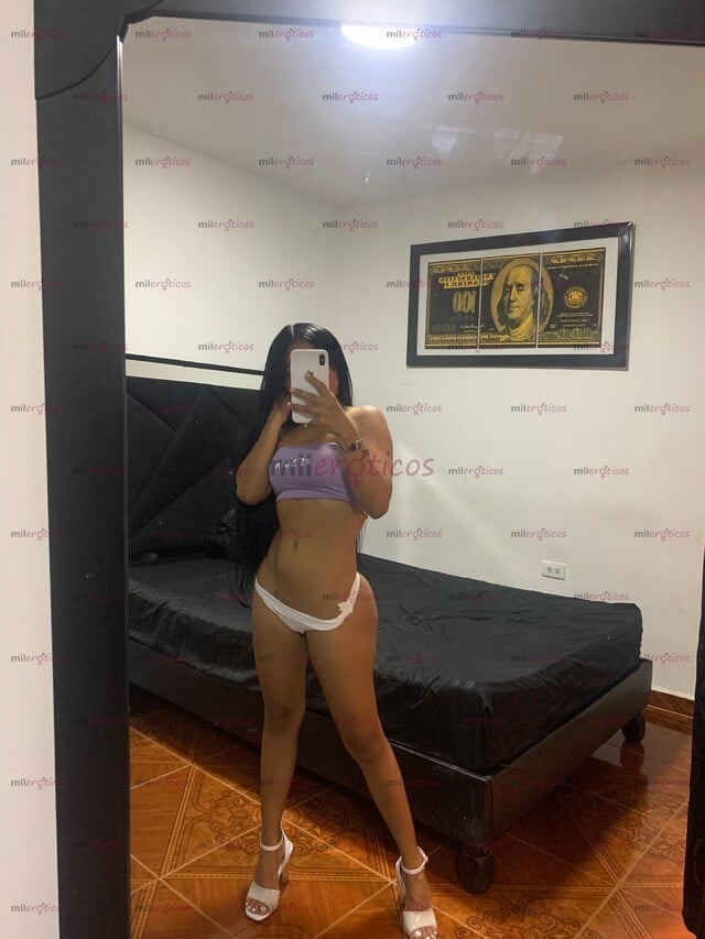 FOTOS DE HOLA AMORES SOY ANA HERMOSA INDIA DE 19 AÑOS SÚPER CULONA Y DESCOMPLICADA