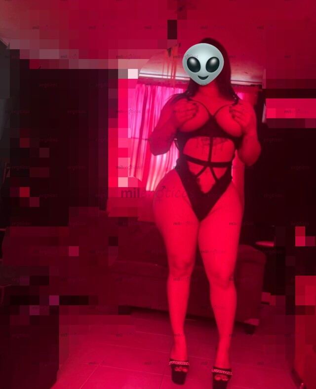 FOTOS DE EMMA VIP DISPUESTA A TODO INF AL WATS 833 2997427