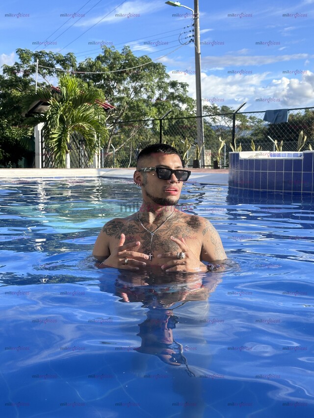 FOTOS DE COMPLACIENTE, PARCHADO, SUMISO, MALCRIADO