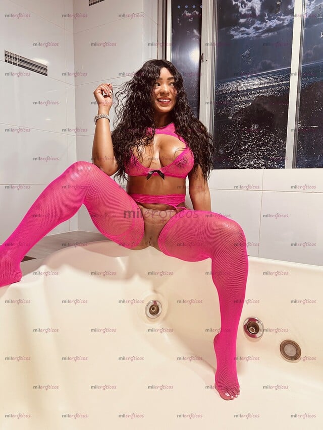 FOTOS DE MORENA VOLUPTUOSA HERMOSA EN LA CIDUAD DE BOGOTÅ PARA CUMPLIR TUS FANTASIAS