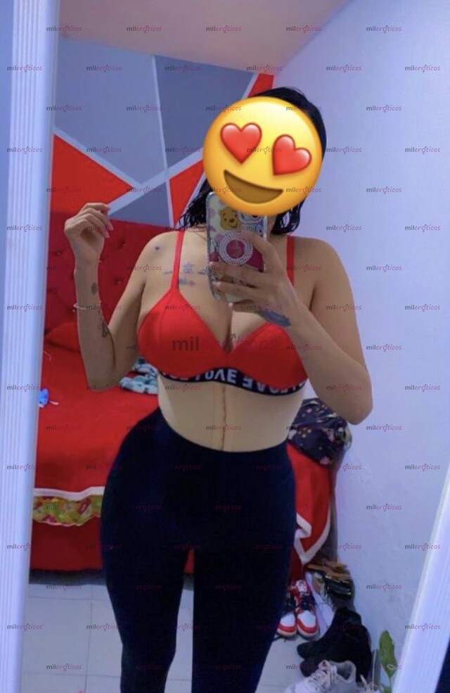 FOTOS DE DAFTNE CHICA BLANQUITA LACTANTE Y COMPLACIENTE