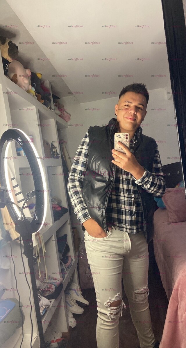FOTOS DE RECIÉN LLEGADO A TU ZONA PARA CUMPLIR TUS DESEOS EN LA CAMA CHAVITO GUAPO