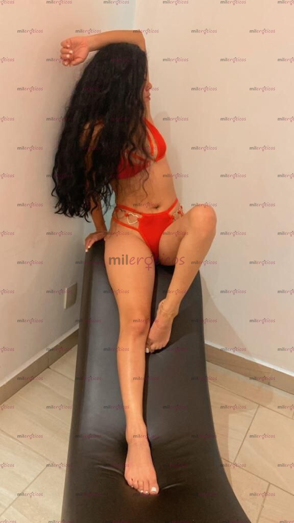 FOTOS DE MIS LABIOS HÚMEDOS YA QUIEREN SABOREAR TU EXQUISITO PENE