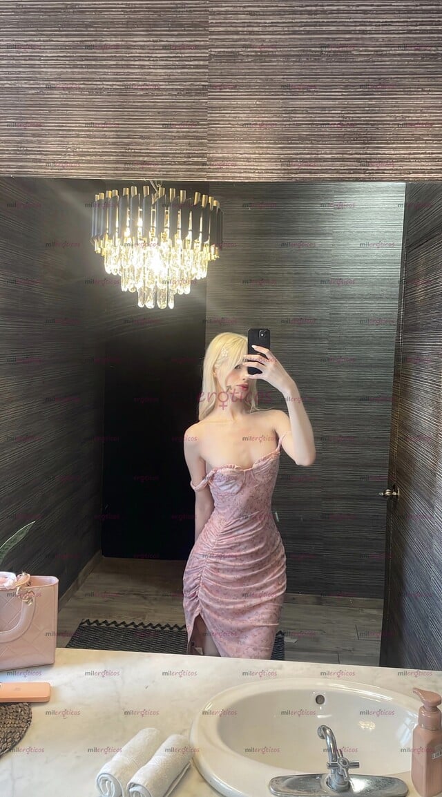 FOTOS DE SOLO CONTENIDO, LA PRINCESA TRANS MÁS BLANCA, RUBIA, FEMENINA Y PERFECTA