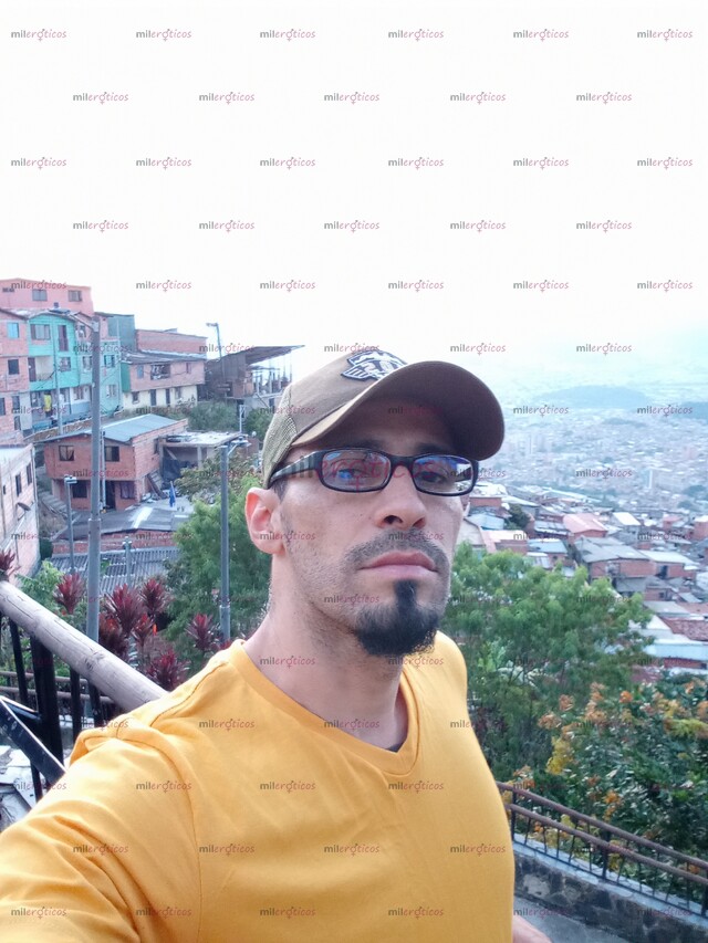 FOTOS DE FLACO 09 MACHO MADURO PARTE CULOS 100%ACTIVO