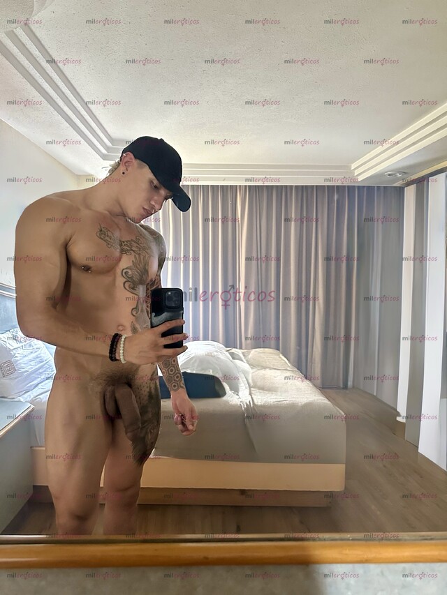 FOTOS DE COLOMBIANO ANDRES 22CM DE VERGA, GRUESA VENOSA Y LECHERA CON DEPA PRIVADO