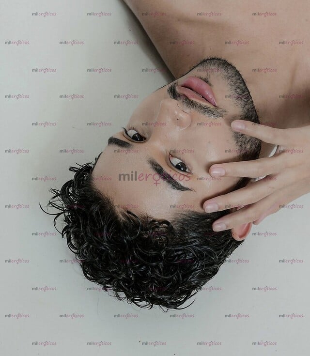 FOTOS DE SOY SANTTIAGO TAFUR... TENGO 22 AÑOS Y ESTOY DISPUESTO A DISFRUTAR CONTIGO¡