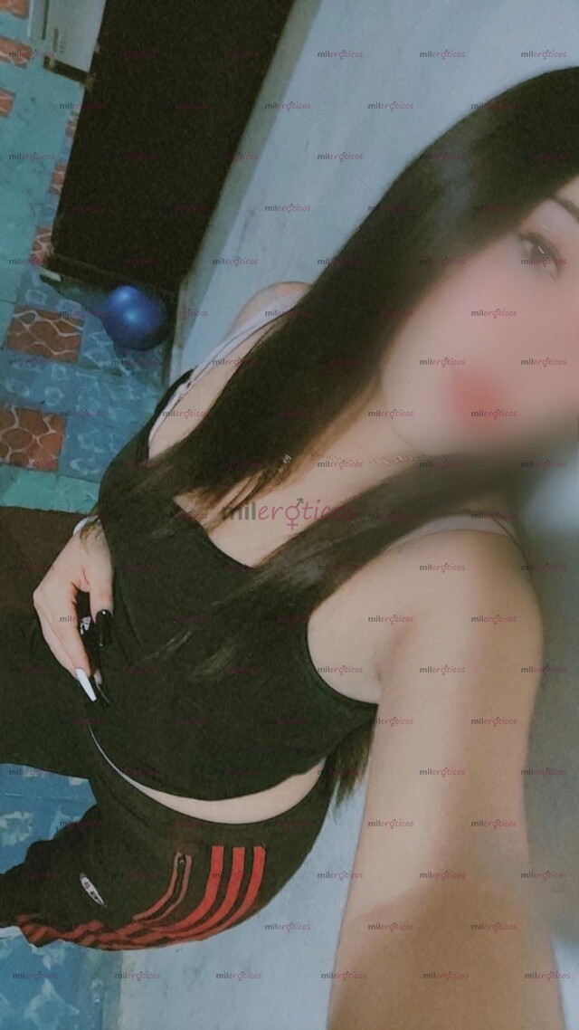 FOTOS DE CHAVITA 21 AÑOS APRETADITA , CERO MALOS TRATOS , PROMO TRIO