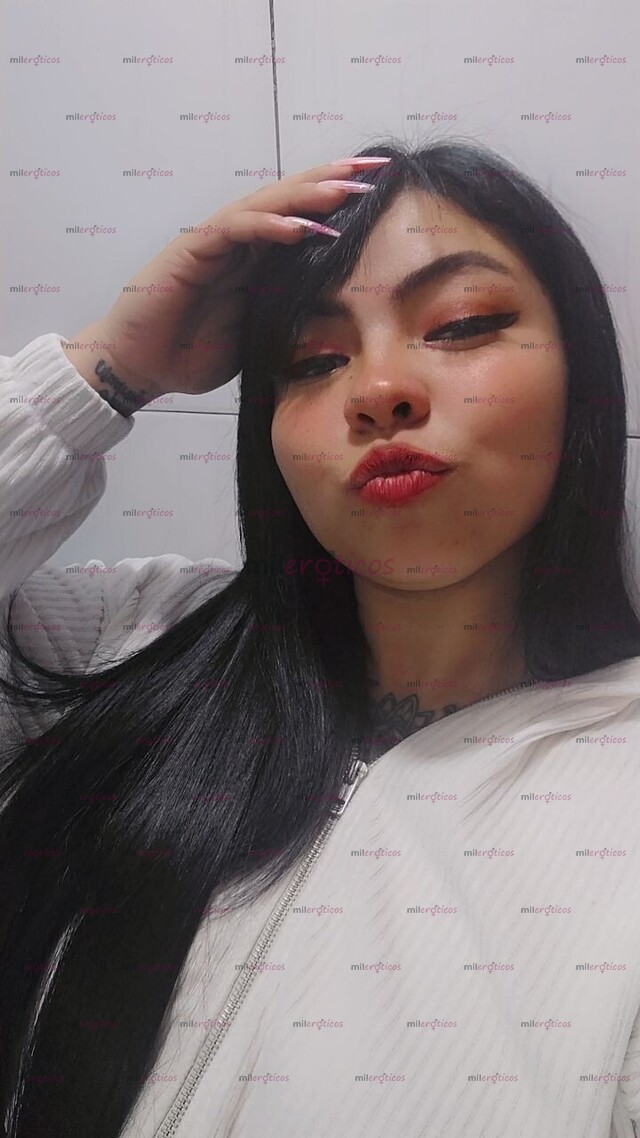 FOTOS DE TU NIÑA CALIENTE TETONA TIENE GANAS DE JUGAR Y QUIERE QUE LA LLENES DE LECHE