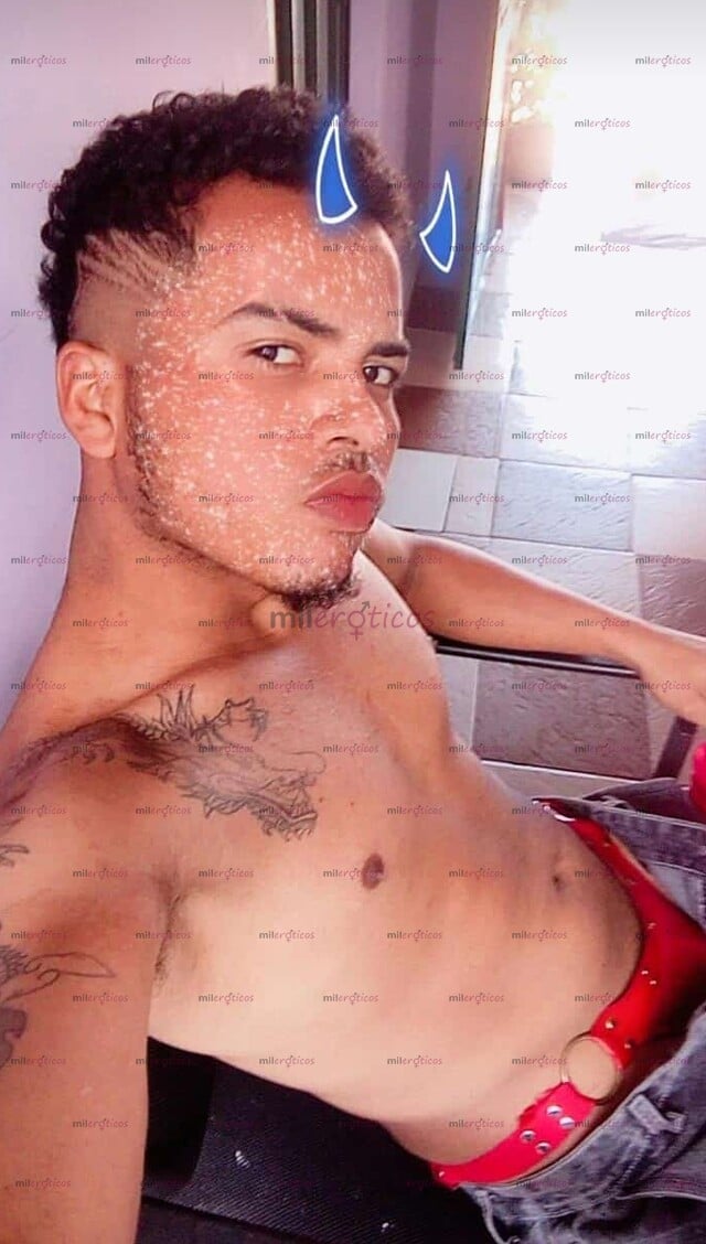 FOTOS DE HOLA SOY ANDRÉS CHICO VENEZOLANO VERGÓN DE 22 AÑOS CALIENTE LECHERO COMPLACIENTE
