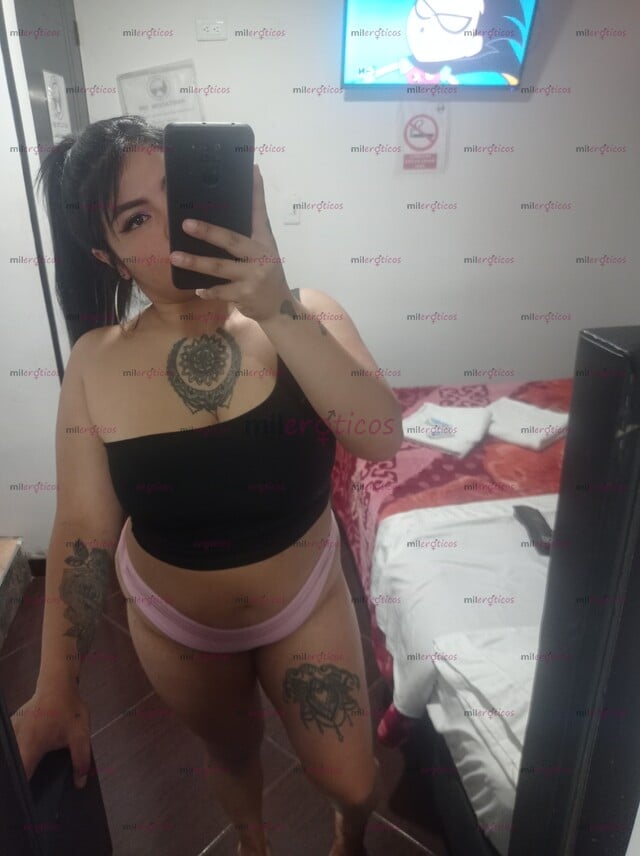 FOTOS DE TETONA Y CULONA DAMA MUY CANDENTE CON GANAS DE DARTE EL MEJOR SEXO
