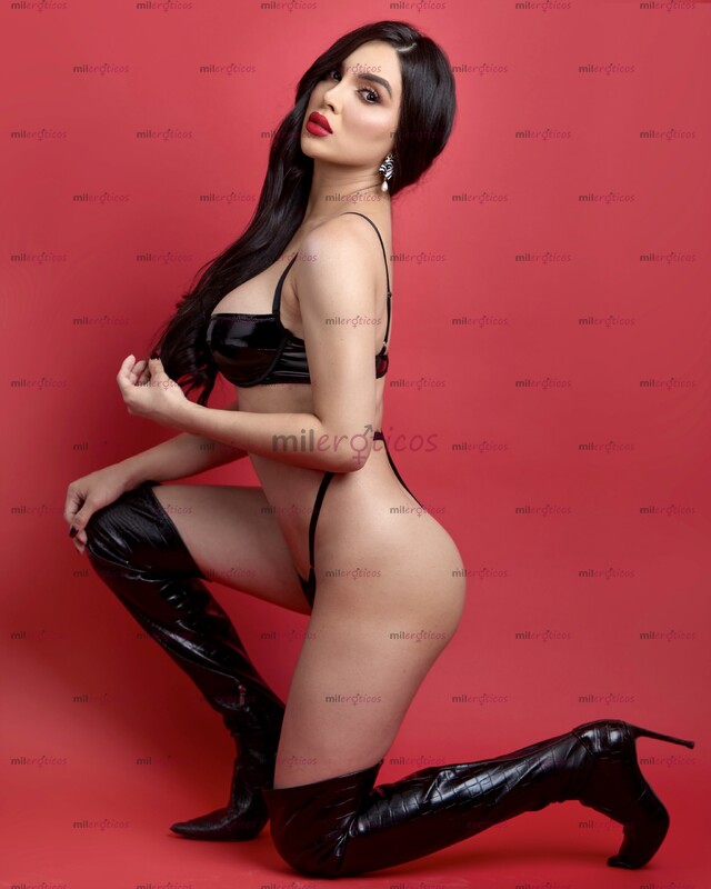 FOTOS DE LA MUÑECA MÁS CARA DE LA VITRINA, ARTÍCULO DE LUJO