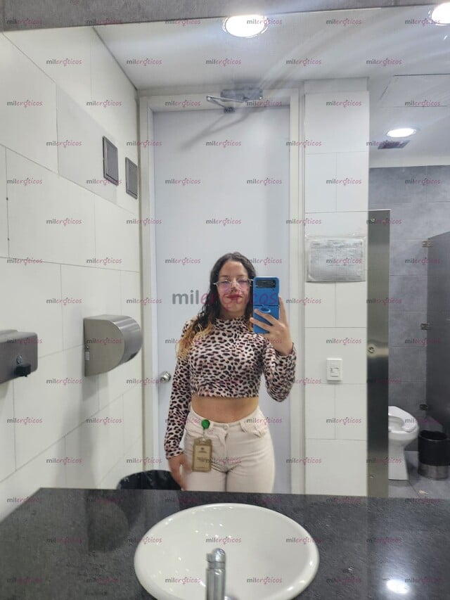 FOTOS DE OJI VERDE, BLANQUITA, VAGINA ROSADITA, HAGO MASAJES EROTICOS, HOMBRE, PAREJA, MU