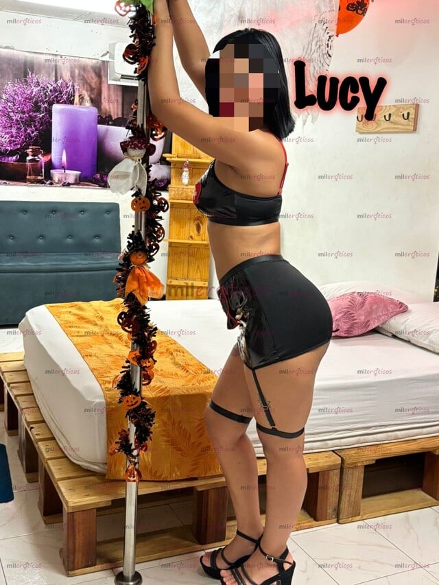 FOTOS DE ESTA NOCHE BAILES,SHOWW LESBICO SEXO Y MUCHO SEXO CON DELISOSAS CHICAS