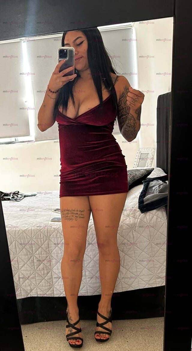 FOTOS DE CAMILA CHICA DE 20 AÑOS INICIANDO EN EL AMBIENTE SUPER CHICHONA