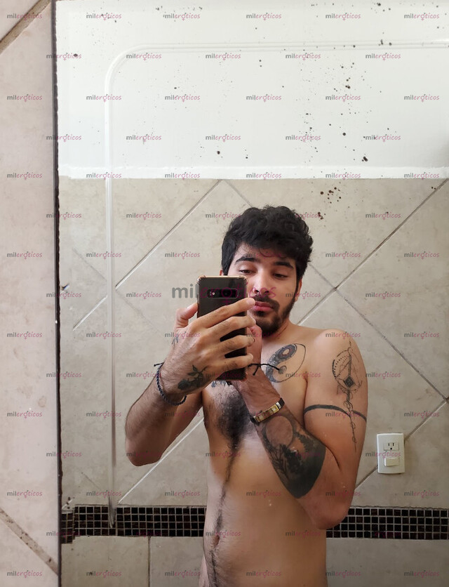 FOTOS DE EL GALLO CACHONDO(JOVEN HETEROSEXUAL) SOLO ACTIVO.