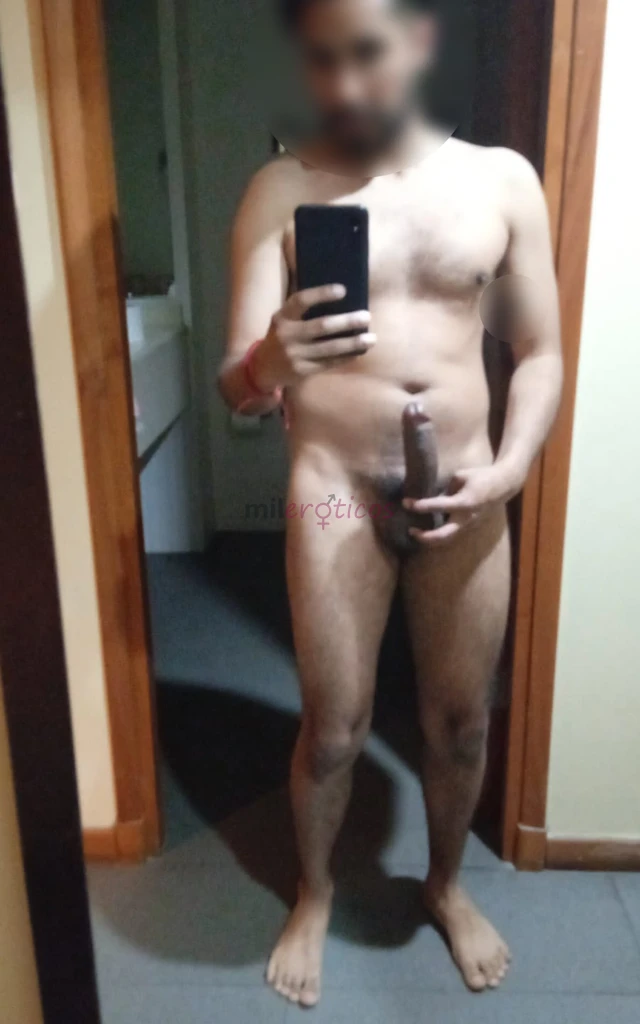 Gigolo chileno de alto nivel dotado carinoso y caliente hablo espanol e ingles 40 000 la hora60 000 dos horas 200 000 la nocheheterosexual solo para m...