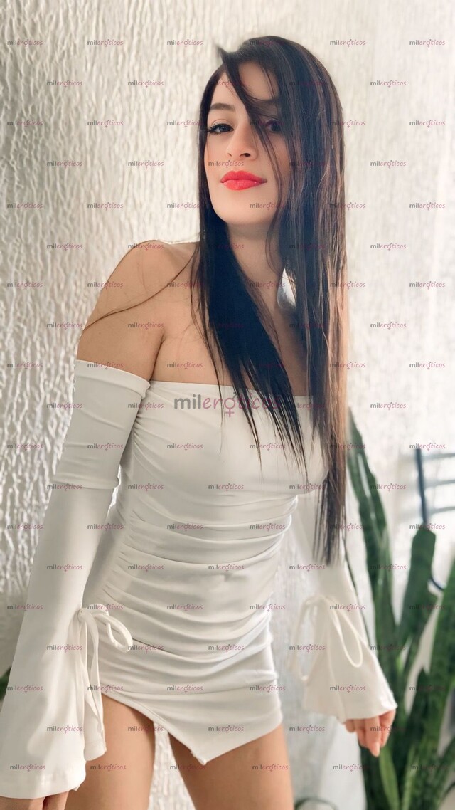 FOTOS DE ARDIENTE DELGADA DE NALGAS PARADITAS LISTA PARA COMPLACERTE Y HACERTE VENIR RICO