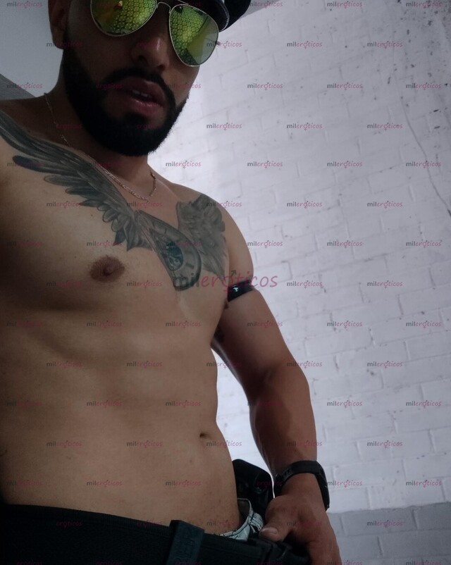 FOTOS DE GIGOLO PARA PAREJAS Y MUJERES SOLTERAS O CASADAS PASA UN EXCELENTE RATO DISCRETO