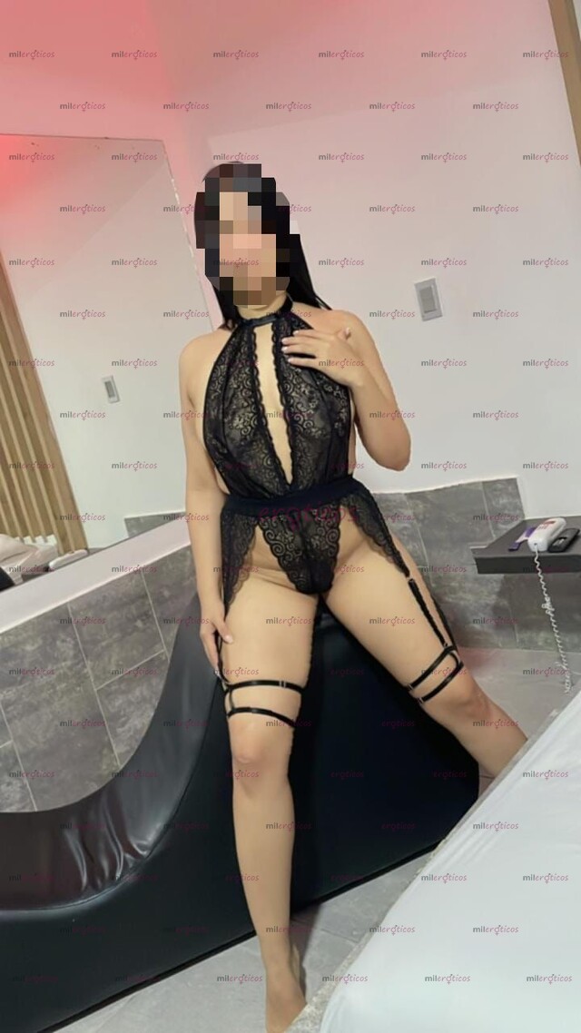 FOTOS DE HERMOSA PELINEGRA CON LINDO ROSTRO DESEOSA DE COMPLACERTE