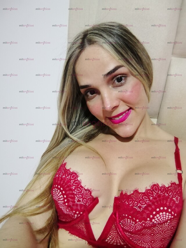 FOTOS DE HERMOSA BARBIE RUBIA TRANS CALIENTE Y DULCE