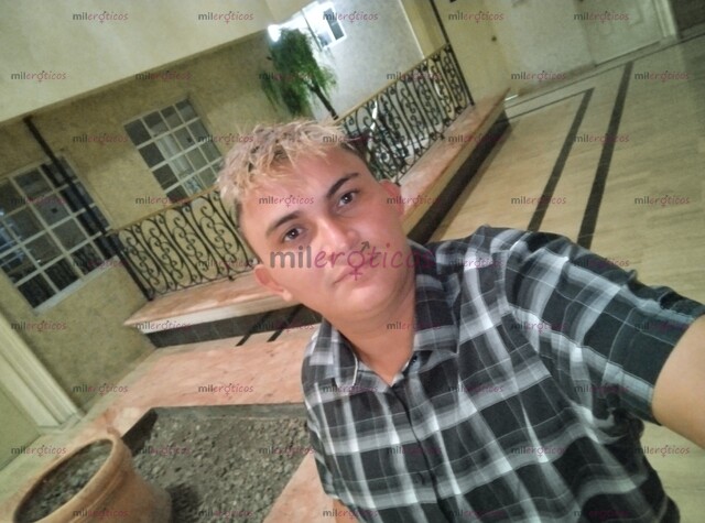 FOTOS DE JÓVEN HONDUREÑO WERO DOTADO MACHO HOMBRE A TUS HORDENES