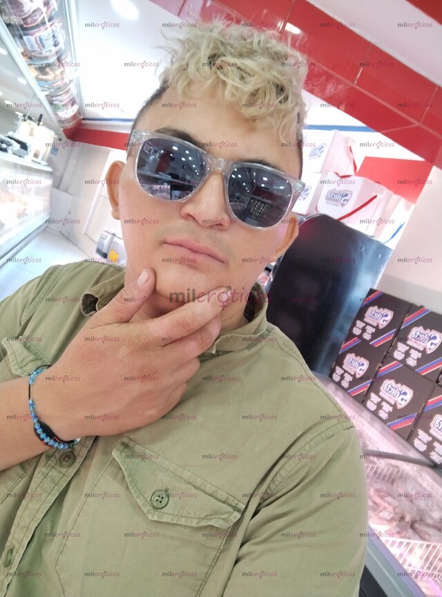 FOTOS DE JÓVEN HONDUREÑO WERO DOTADO MACHO HOMBRE A TUS HORDENES