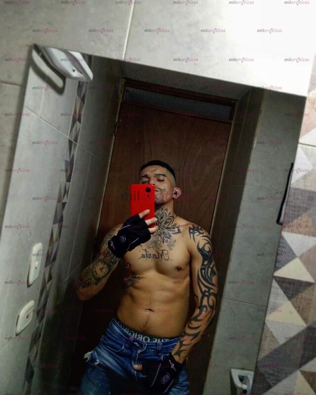 FOTOS DE CHICO TATUADO DOMINANTE ARDIENTE LISTO PARA COMPLACERTE