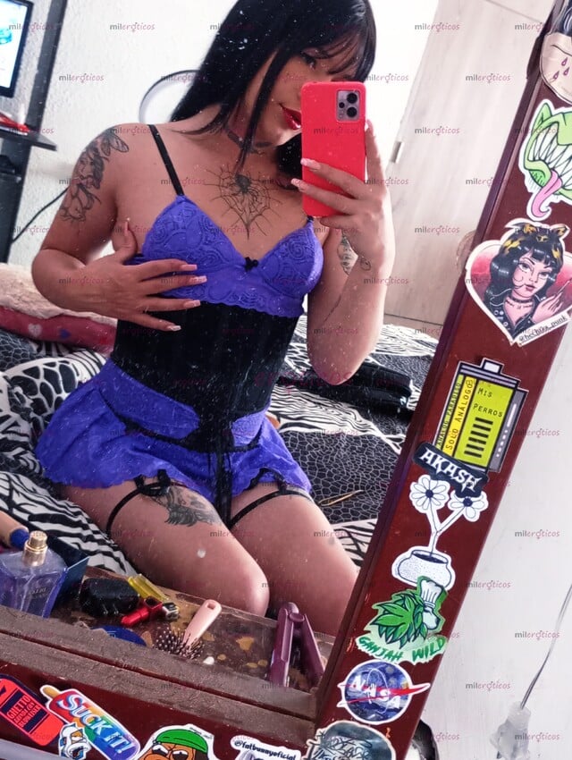 FOTOS DE VIVO TOTALMENTE SOLITA SIN FAMILIARES NI AMIGOS TODO MUY PRIVADO Y RICO
