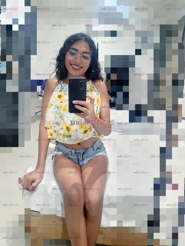 FOTOS DE PRECIOSA TRANS FEMENINA CIEN POR CIENTO NATURAL VENGAN Y DISFRUTEMOS