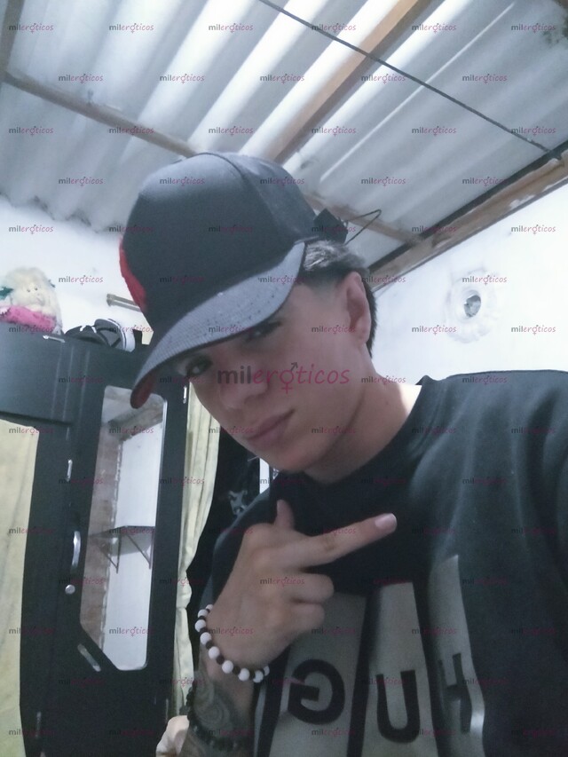 FOTOS DE JOVEN DELGADO, ME GUSTA CAMINAR CONOCER SALIR COMPARTIR Y APRENDER