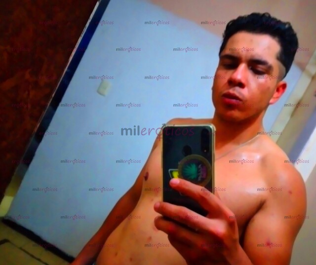 FOTOS DE HOLA SOY CHRISTIAN TENGO PROMO TRÍOS,PAREJAS, HETERO Y BISEXUAL ACTIVO 19 CM