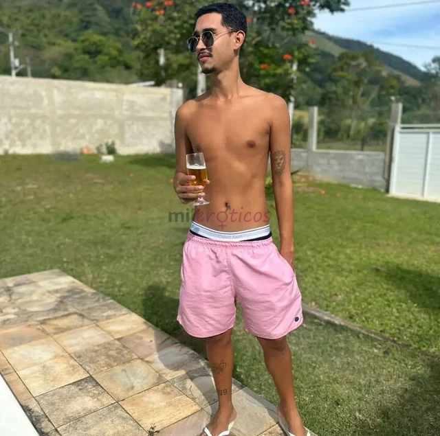 Ola me chamo theo salles tenho 24 anos sou carioca em curta temporada na cidade tenho 1 75 de altura pesando 70 kg e um dot de 20 cm estou aqui para c...