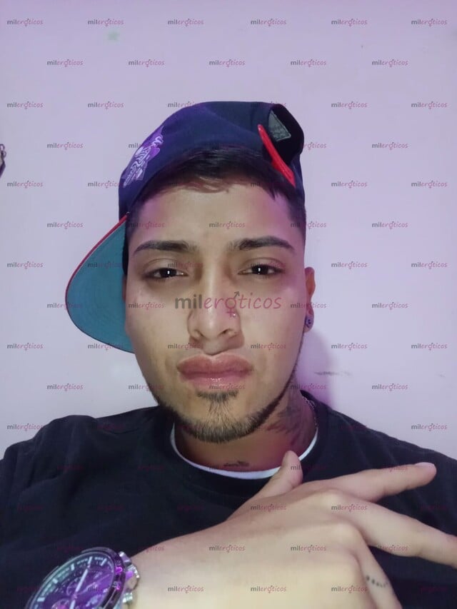 FOTOS DE MASCULINO DOMINANTE CON GANAS DE DARTE EL MEJOR SERVICIO POCOS DÍAS