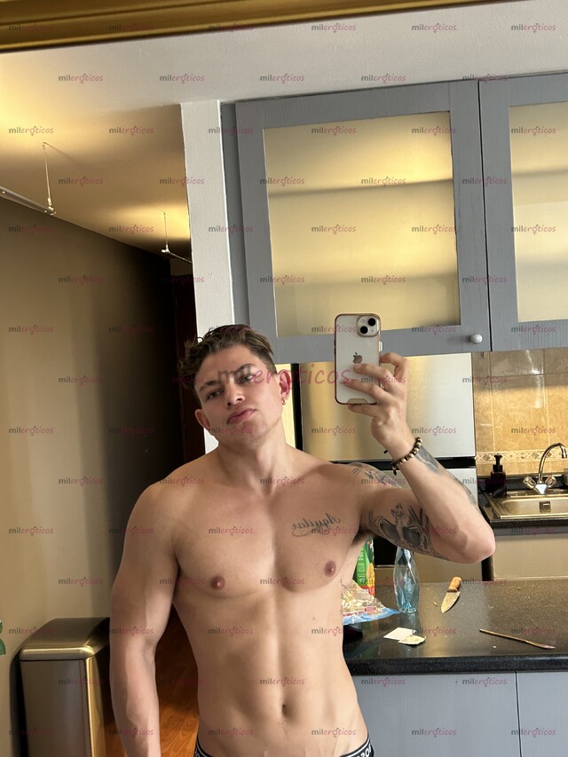 FOTOS DE GUAPO Y SEXY COLOMBIANO NUEVO SAN DIEGO TIJUANA