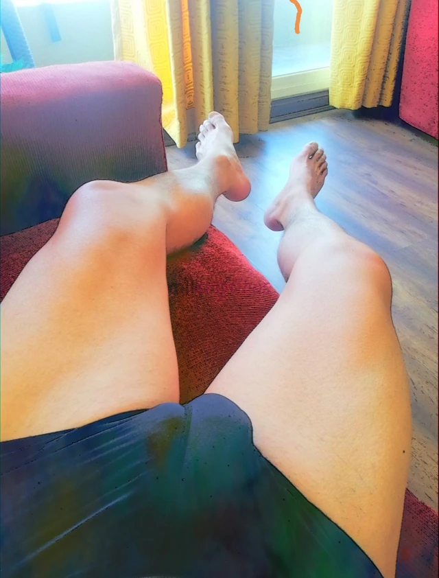 Hola soy matias un joven full dotado 20 cm de placer nuevo en esto realizo servicios heteros hm trios parejas amp masajes mujeres llamame amp no te ar...