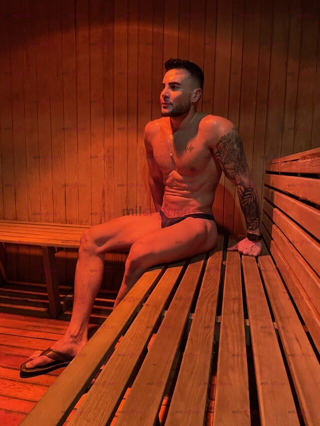 FOTOS DE POR MUY POCOS DÍAS XXL MARIO DISPONIBLE CONTACTA