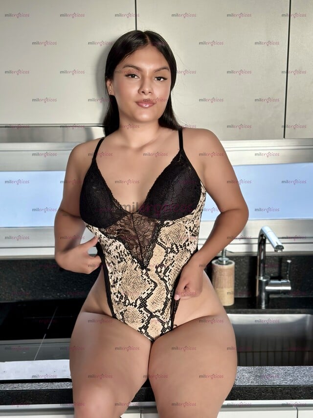 FOTOS DE PAU, ROSTRO DE MUÑECA Y CUERPO DE DIABLA, ÚLTIMOS DÍAS , FOTOS REALES