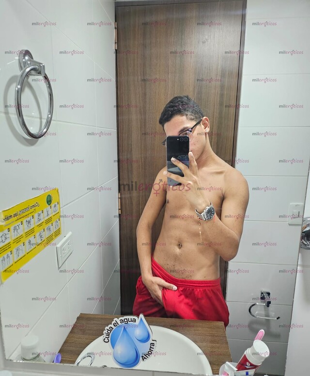 FOTOS DE WILL CHICO MORENO VERGÓN BIEN DOTADO Y CALIENTE