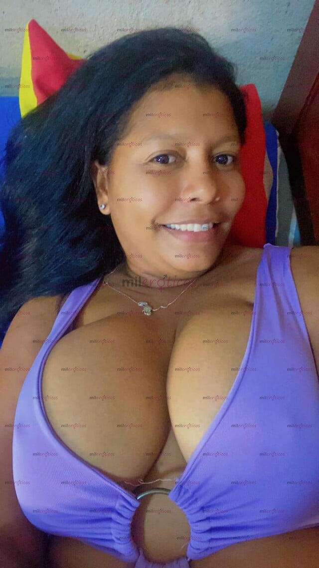 FOTOS DE LATINA DE CURVAS RICAS CON GANAS DE SER VISTA